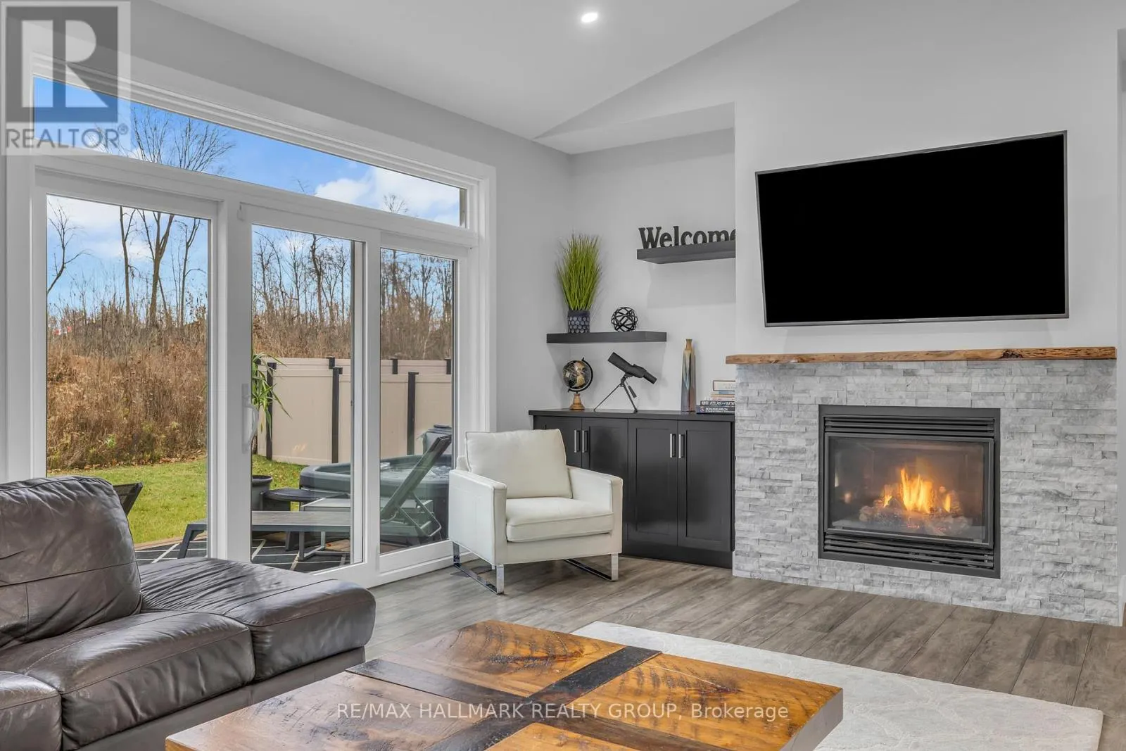 1077 SHEARER DRIVE