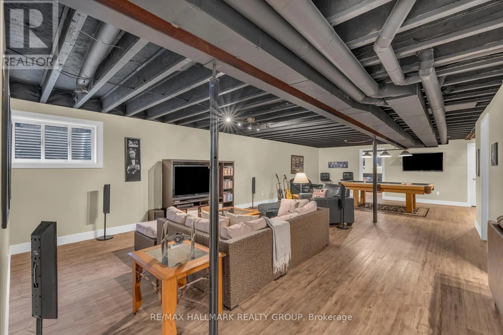 1077 SHEARER DRIVE