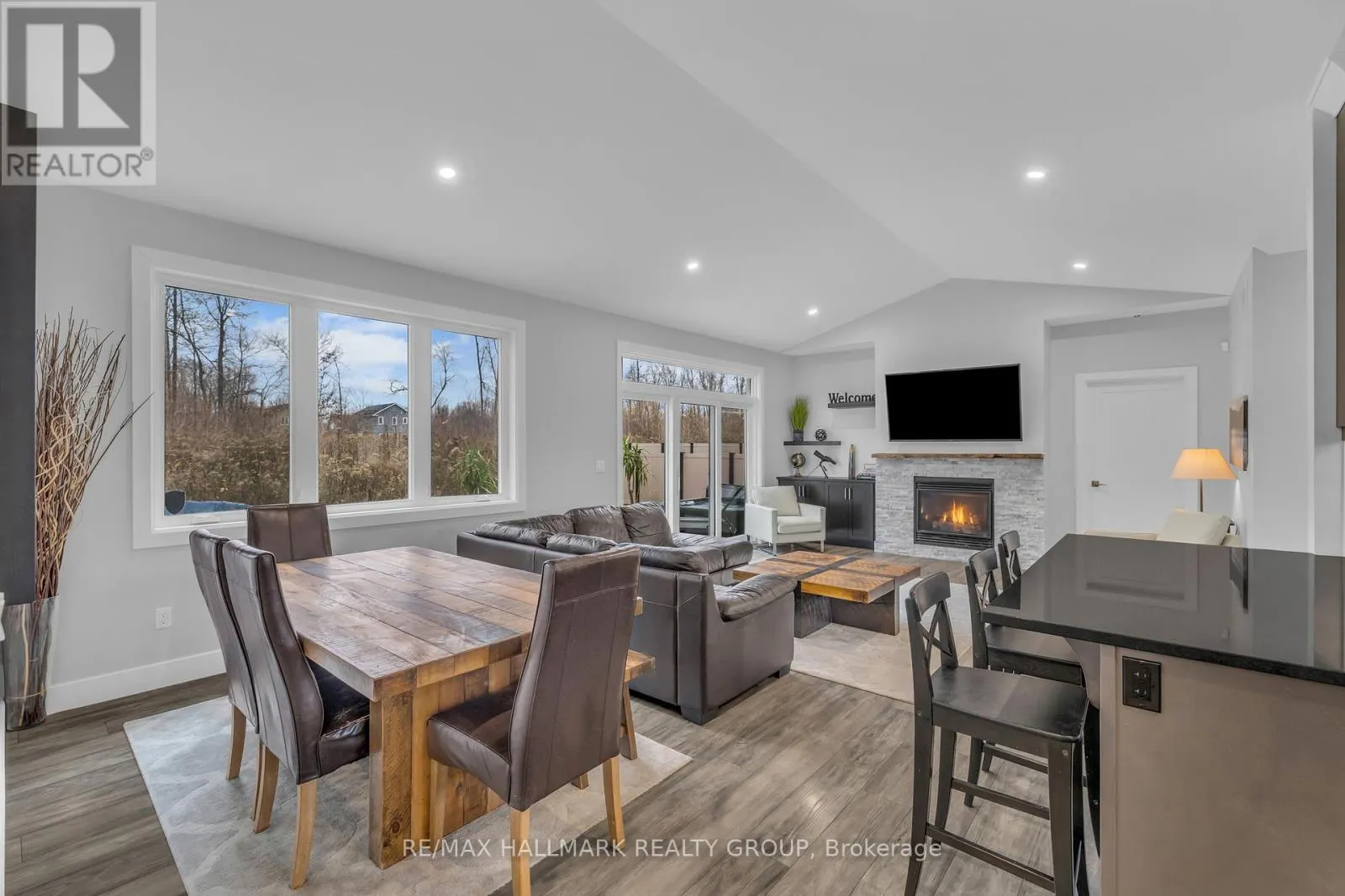 1077 SHEARER DRIVE