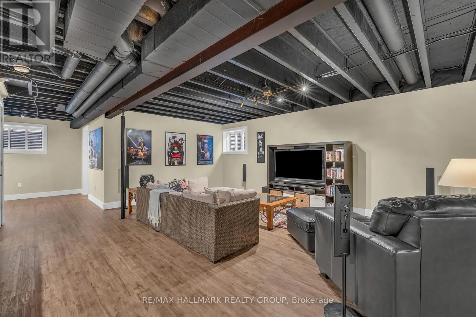 1077 SHEARER DRIVE