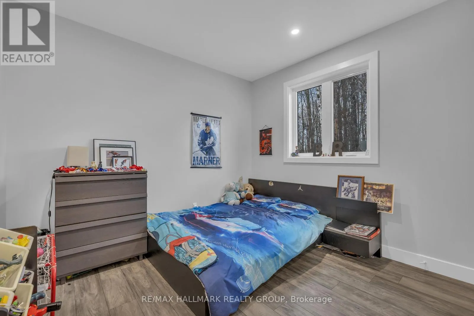 1077 SHEARER DRIVE