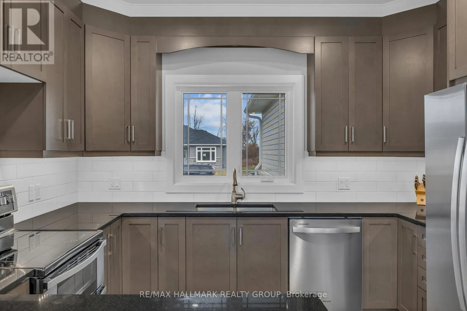 1077 SHEARER DRIVE