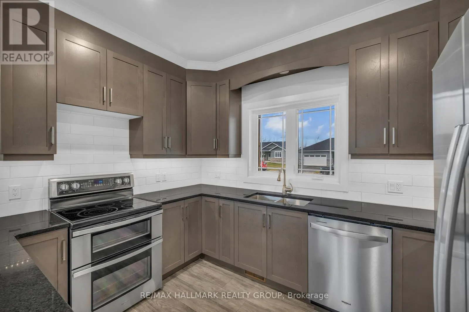 1077 SHEARER DRIVE