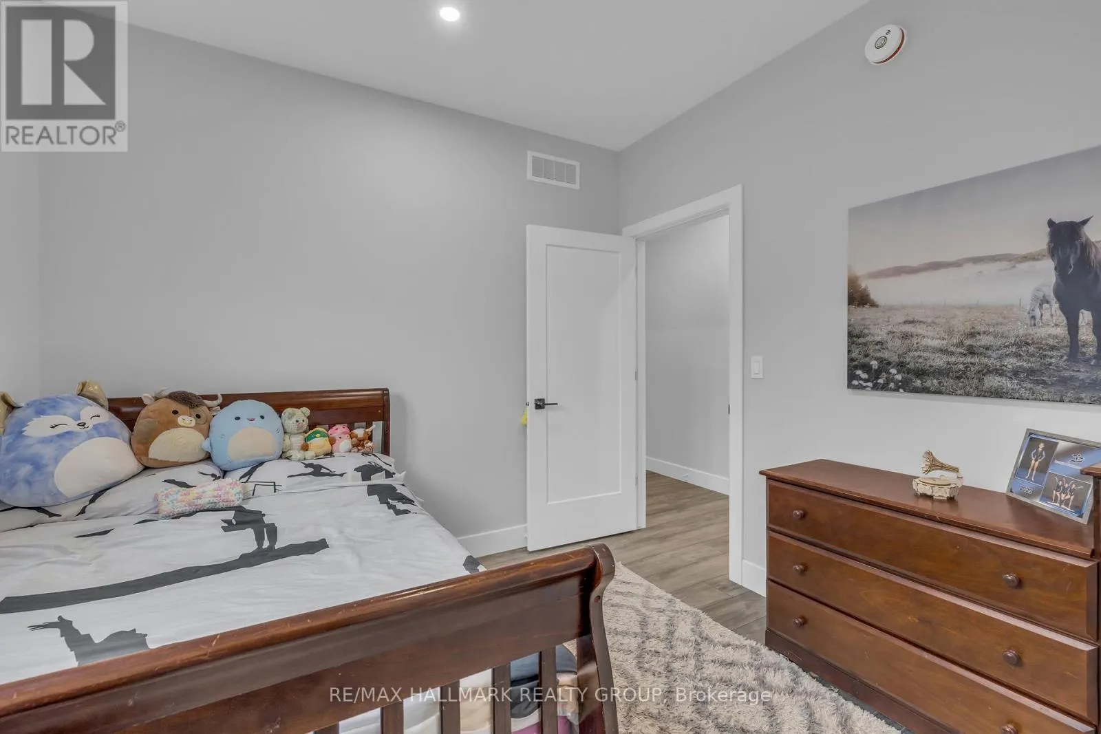 1077 SHEARER DRIVE