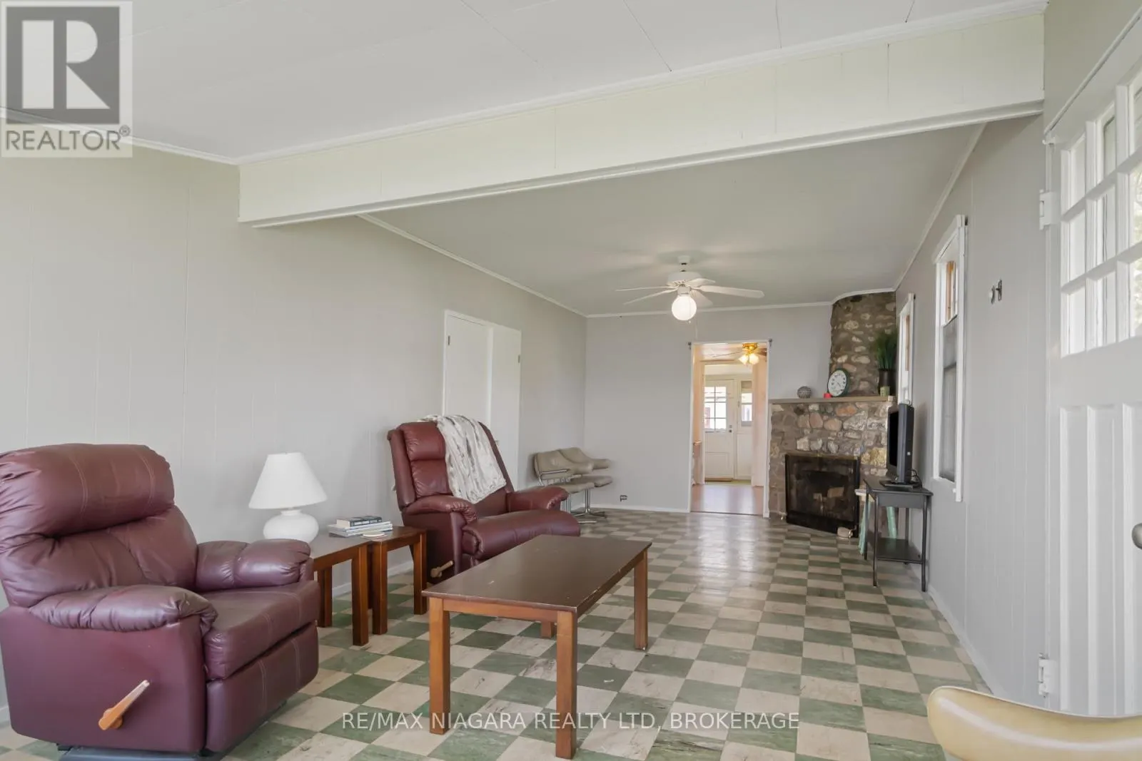 10953 LAKESHORE ROAD
