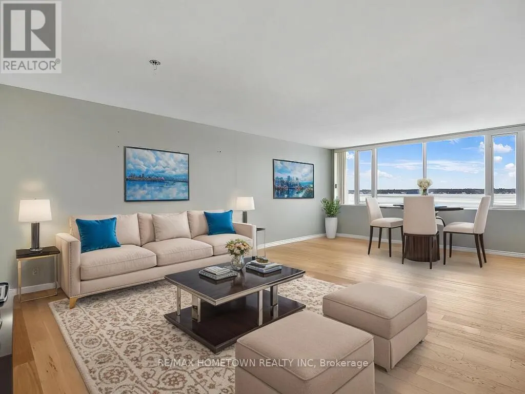 211 - 55 WATER STREET E