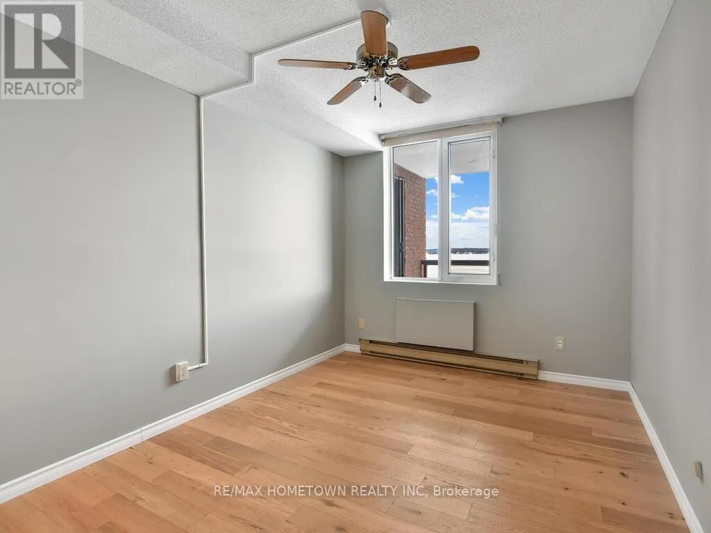 211 - 55 WATER STREET E