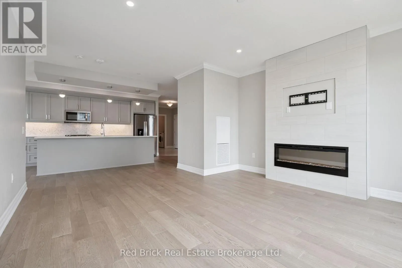 805 - 1880 GORDON STREET, #805