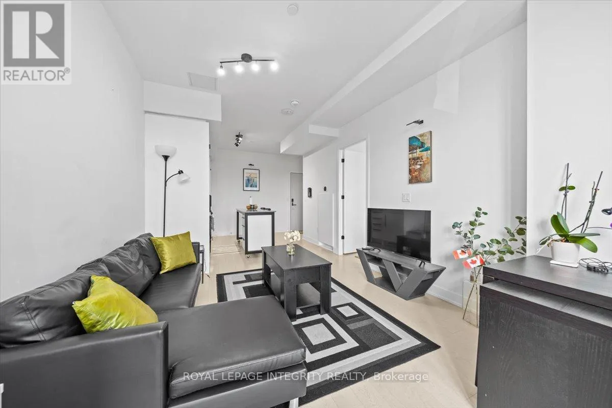 317 - 560 RIDEAU STREET