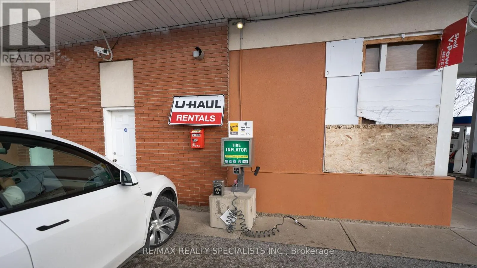 132 MAIN STREET E