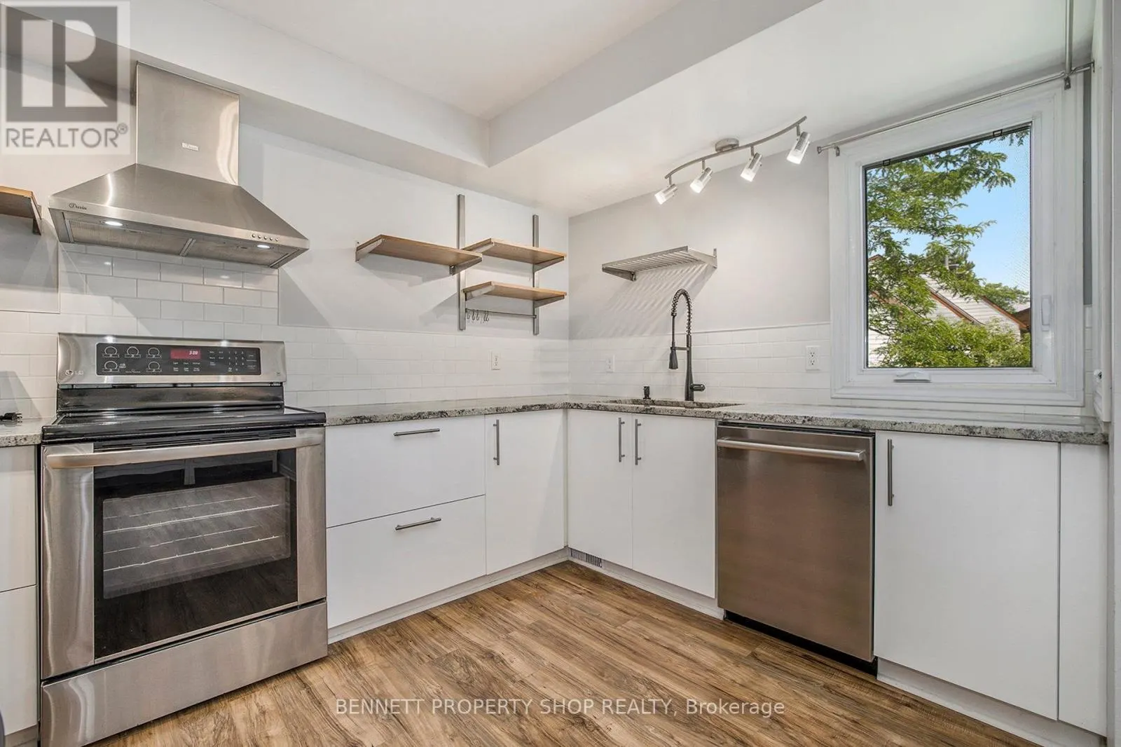 15 - 3350 SOUTHGATE ROAD