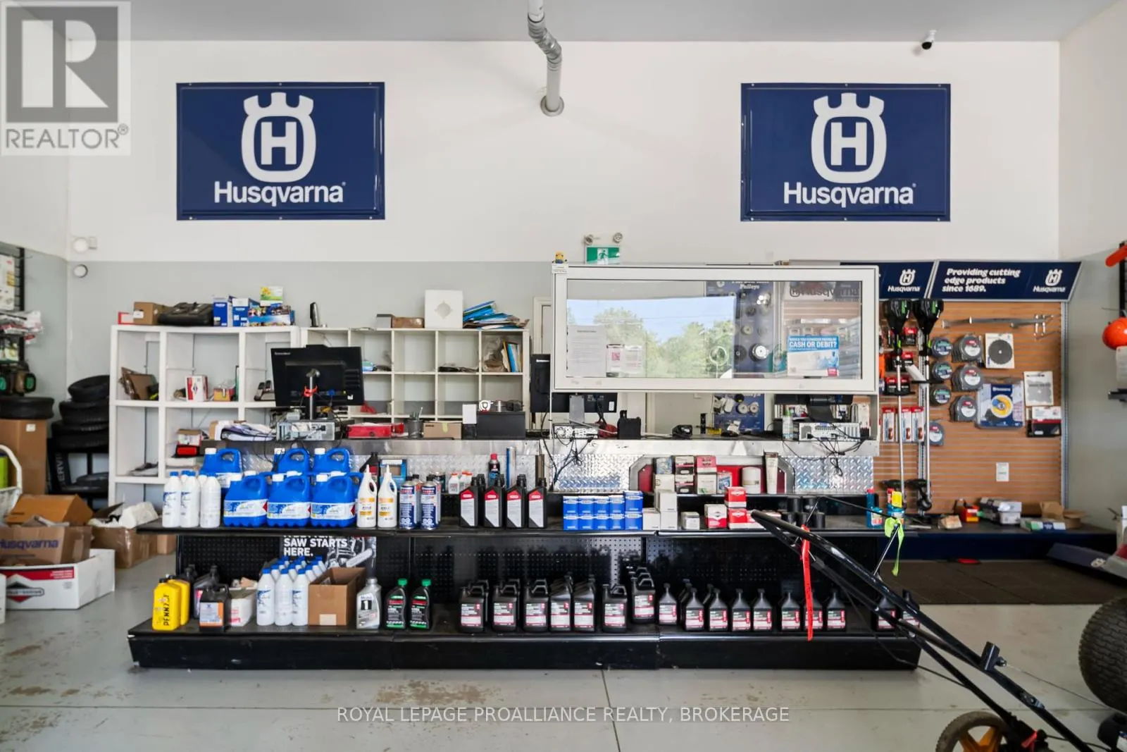 1 & 2 - 113 WILLIAM HENDERSON DRIVE, #1 & 2
