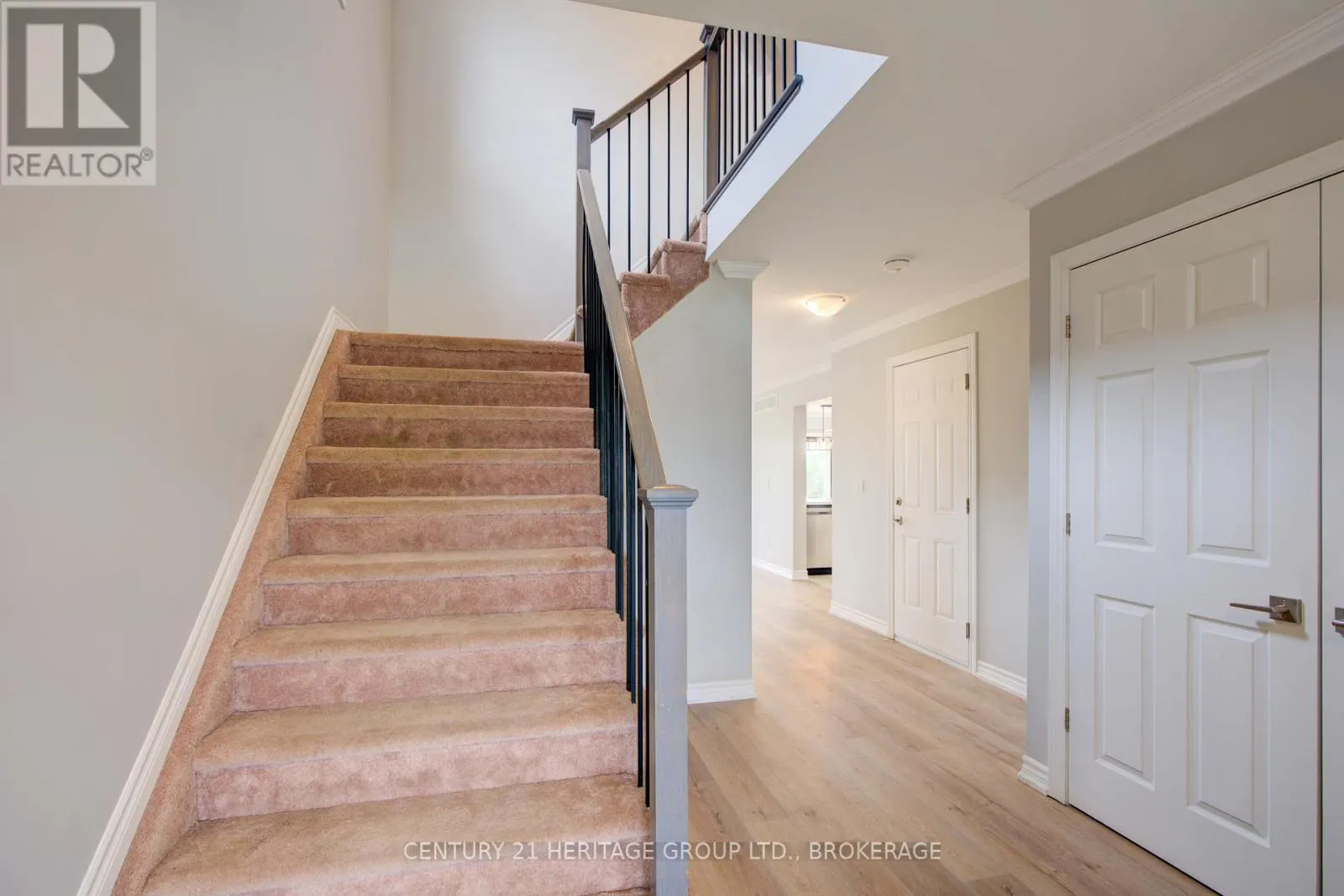 104 BRENNAN CRESCENT