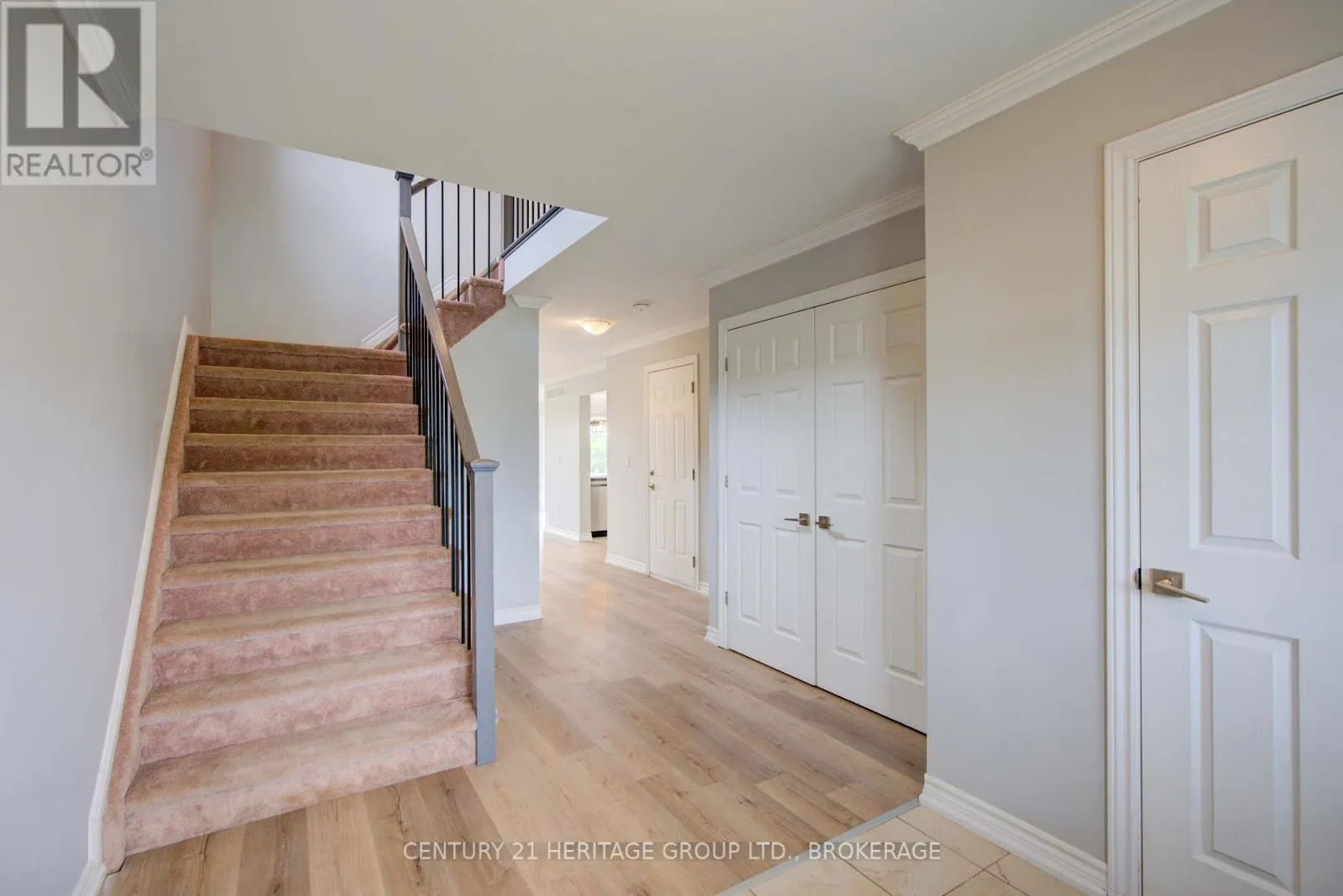 104 BRENNAN CRESCENT