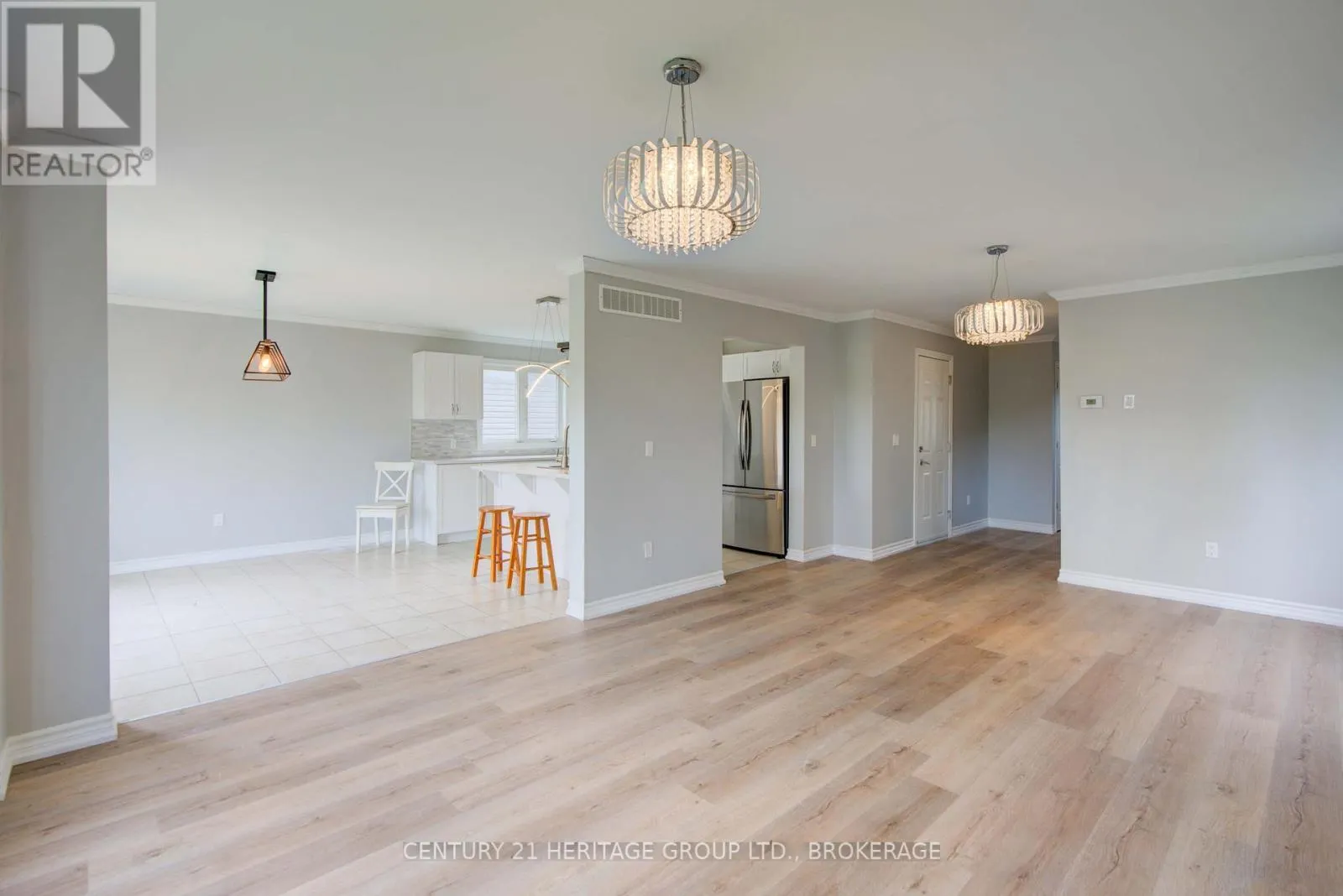 104 BRENNAN CRESCENT