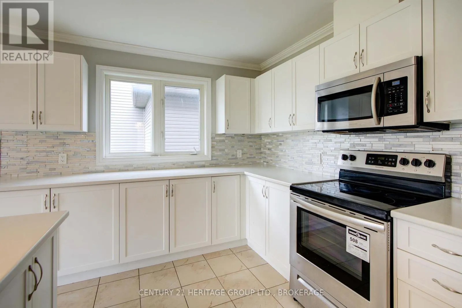 104 BRENNAN CRESCENT