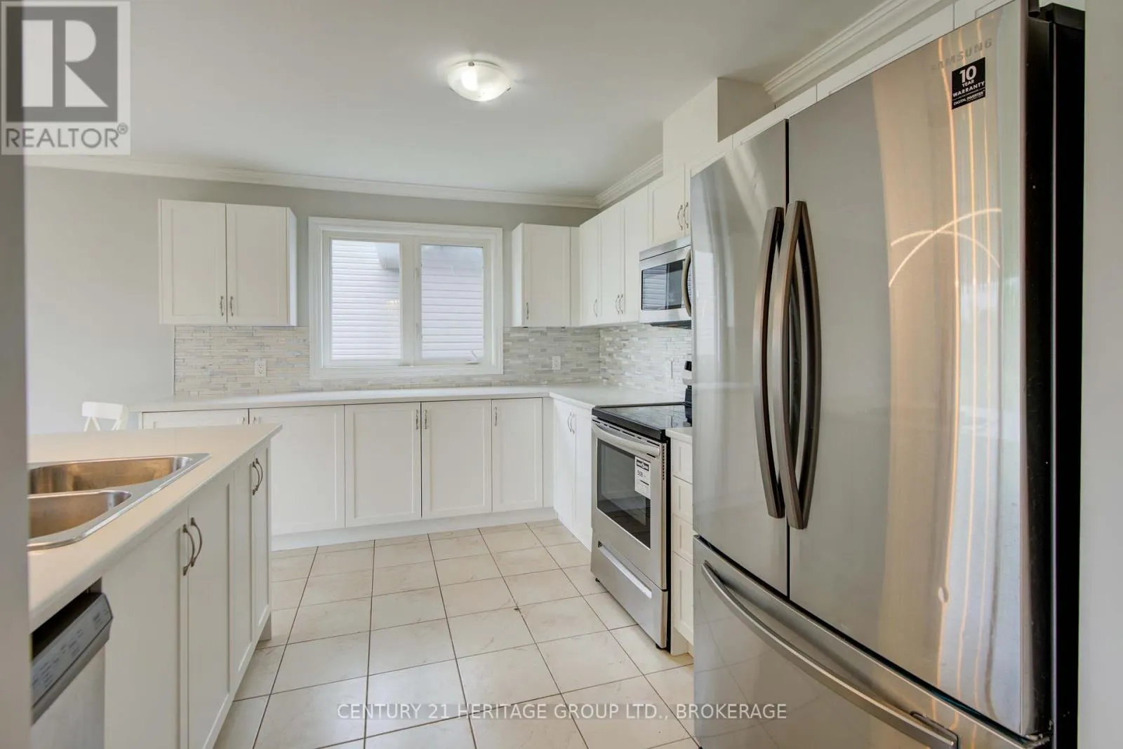 104 BRENNAN CRESCENT