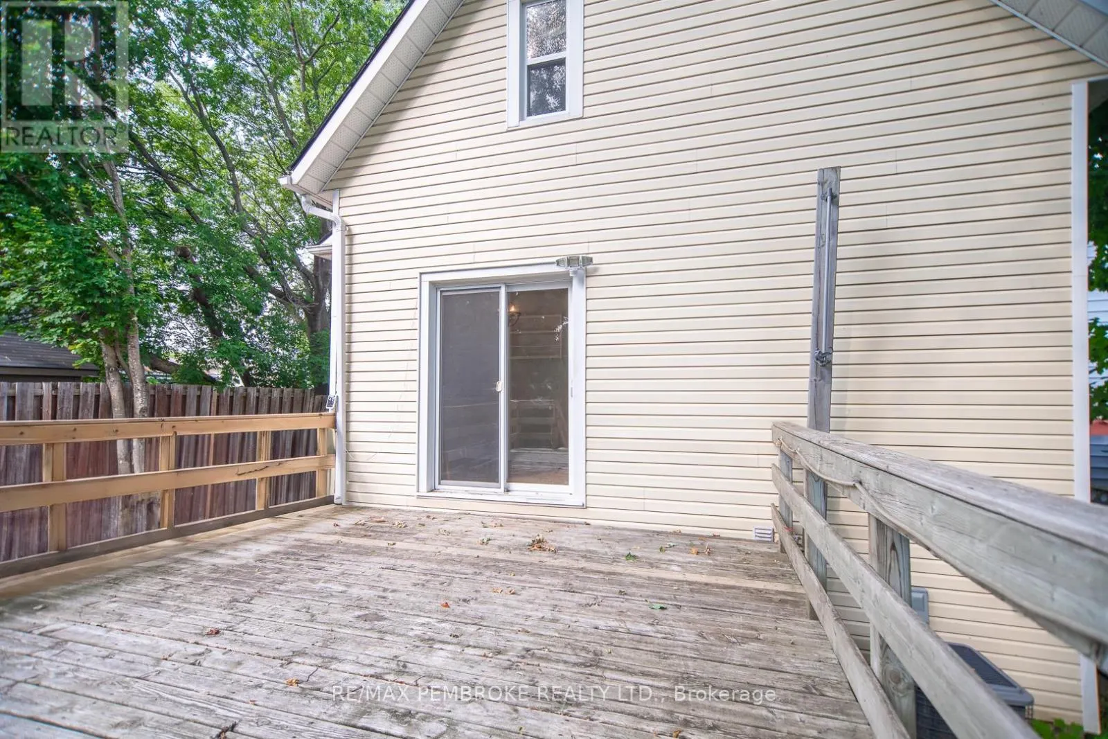 547 MACKAY STREET