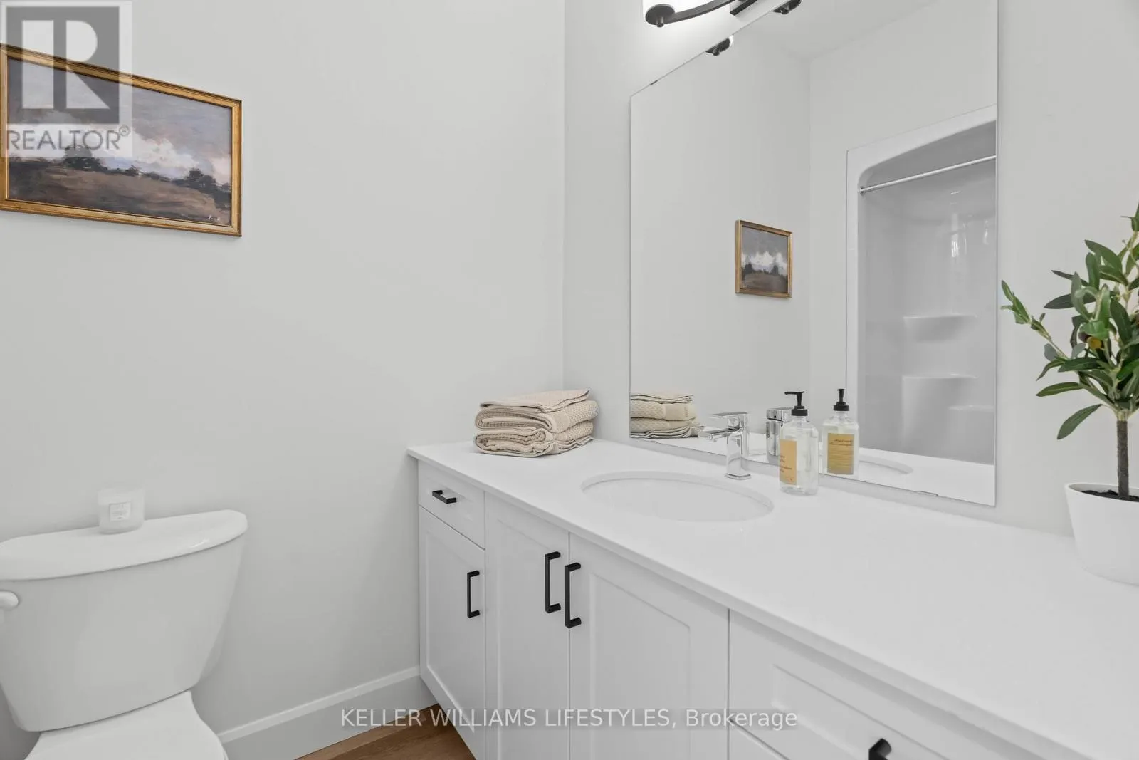 38 - 470 DARCY DRIVE, #38