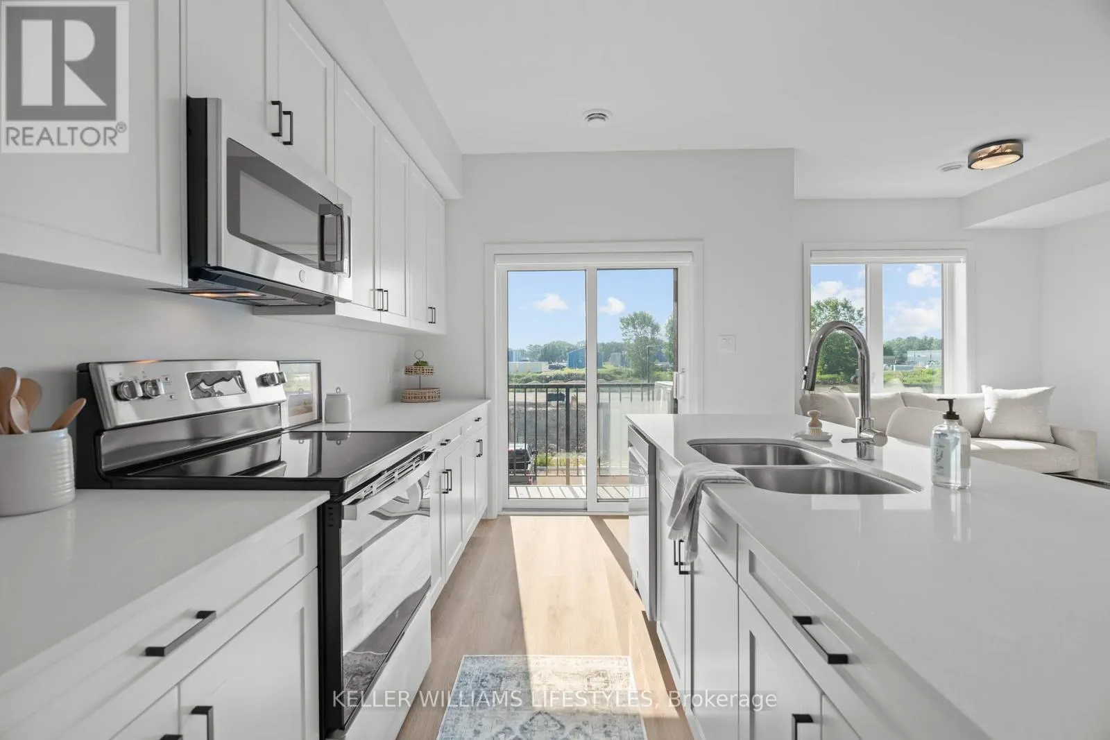 38 - 470 DARCY DRIVE, #38