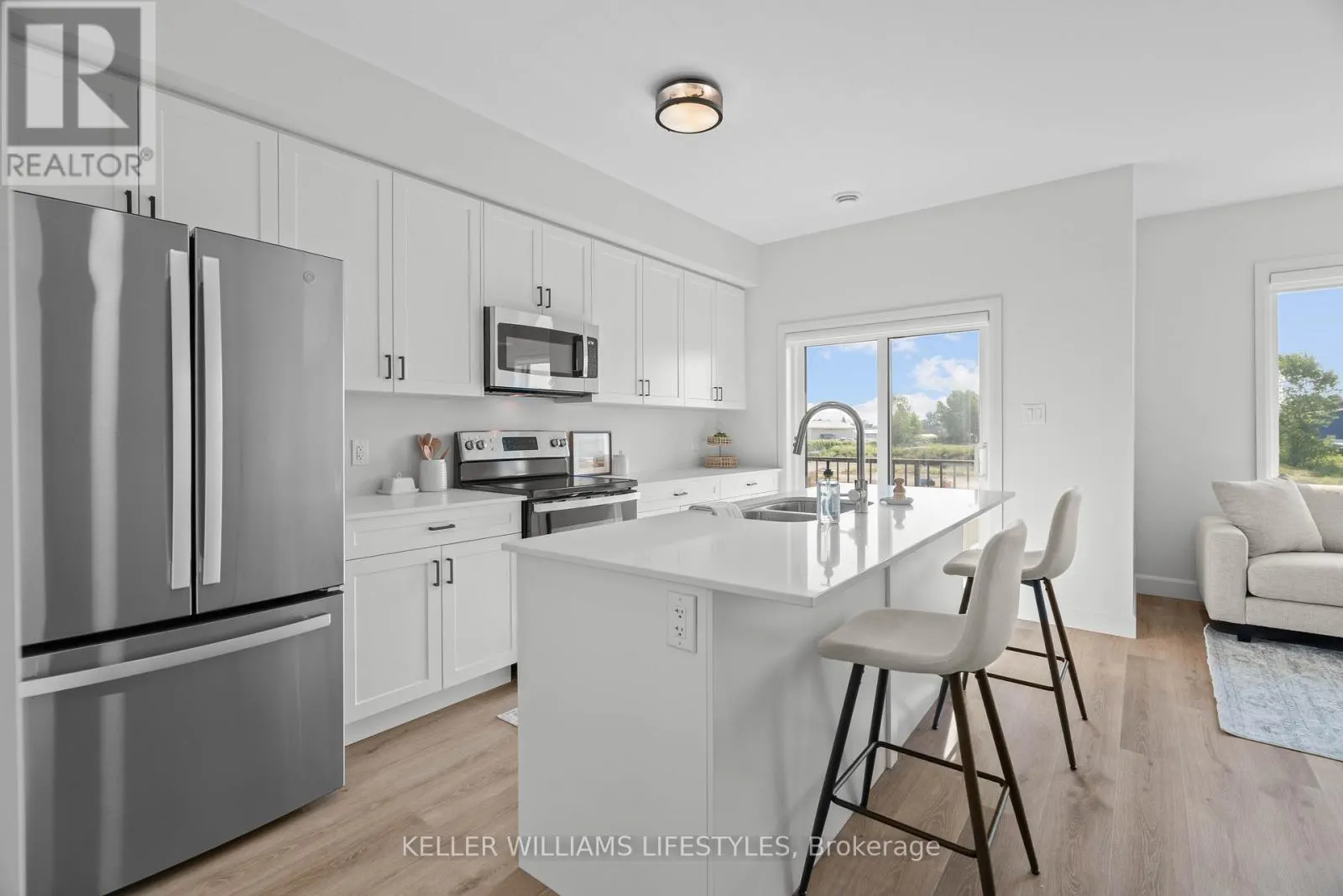 38 - 470 DARCY DRIVE, #38