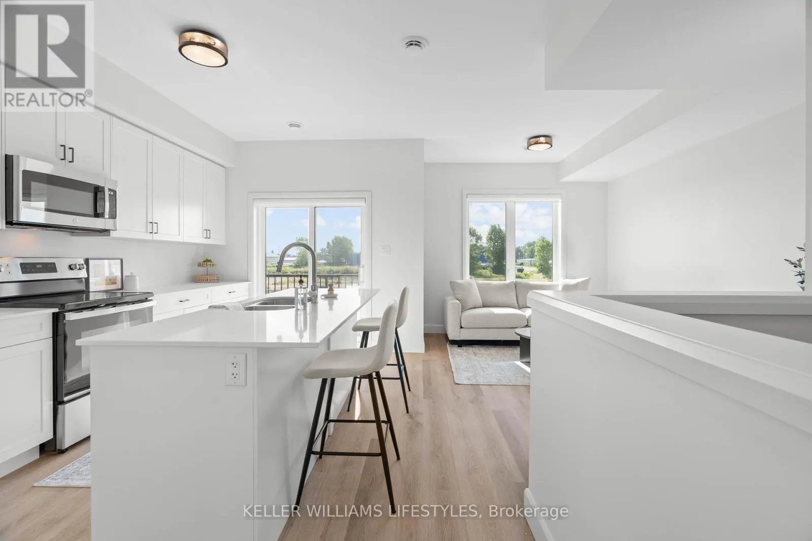 38 - 470 DARCY DRIVE, #38