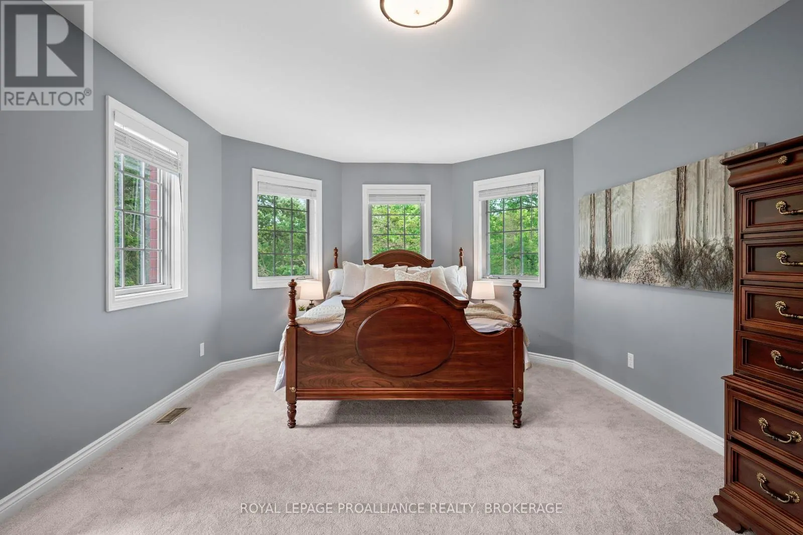 946 BRIDGE STREET W