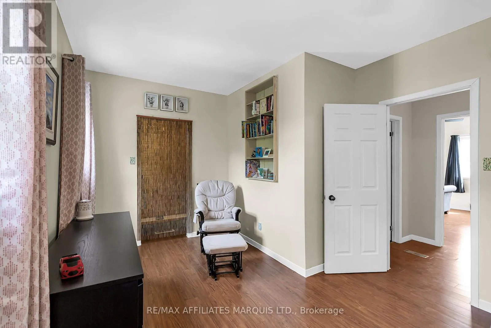 734 MARLBOROUGH STREET