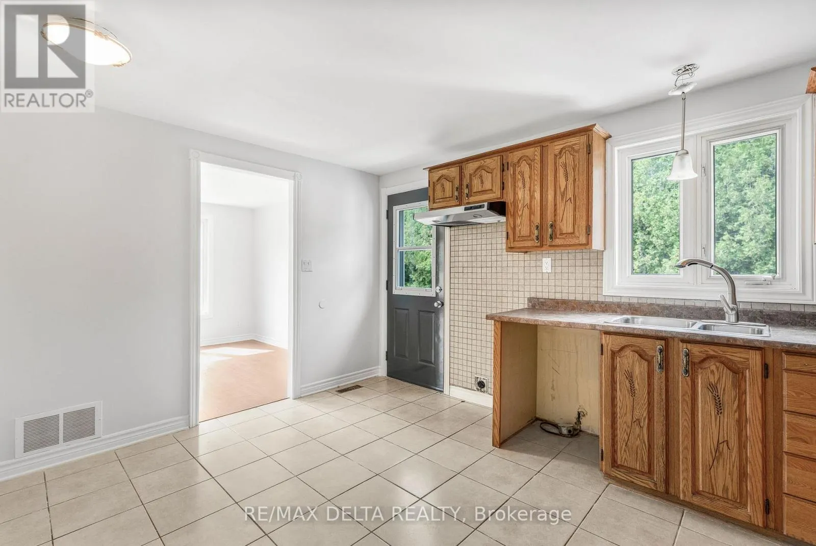 353 RUSSELL ROAD