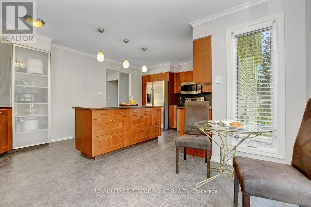 124 DES PINS STREET