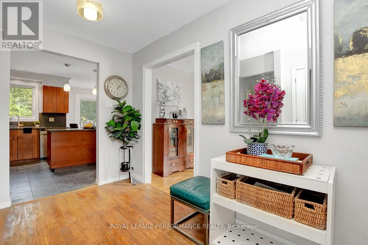 124 DES PINS STREET