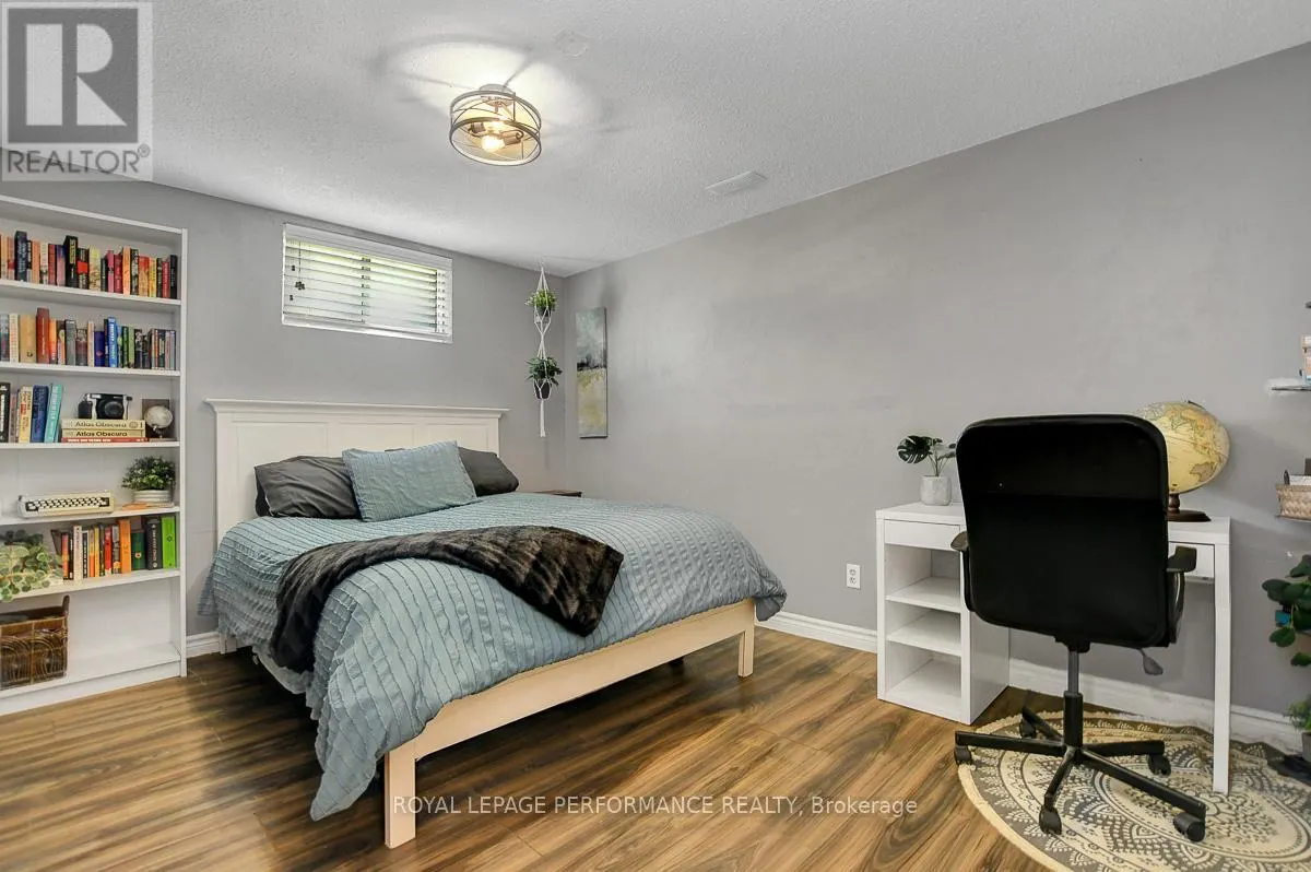 124 DES PINS STREET