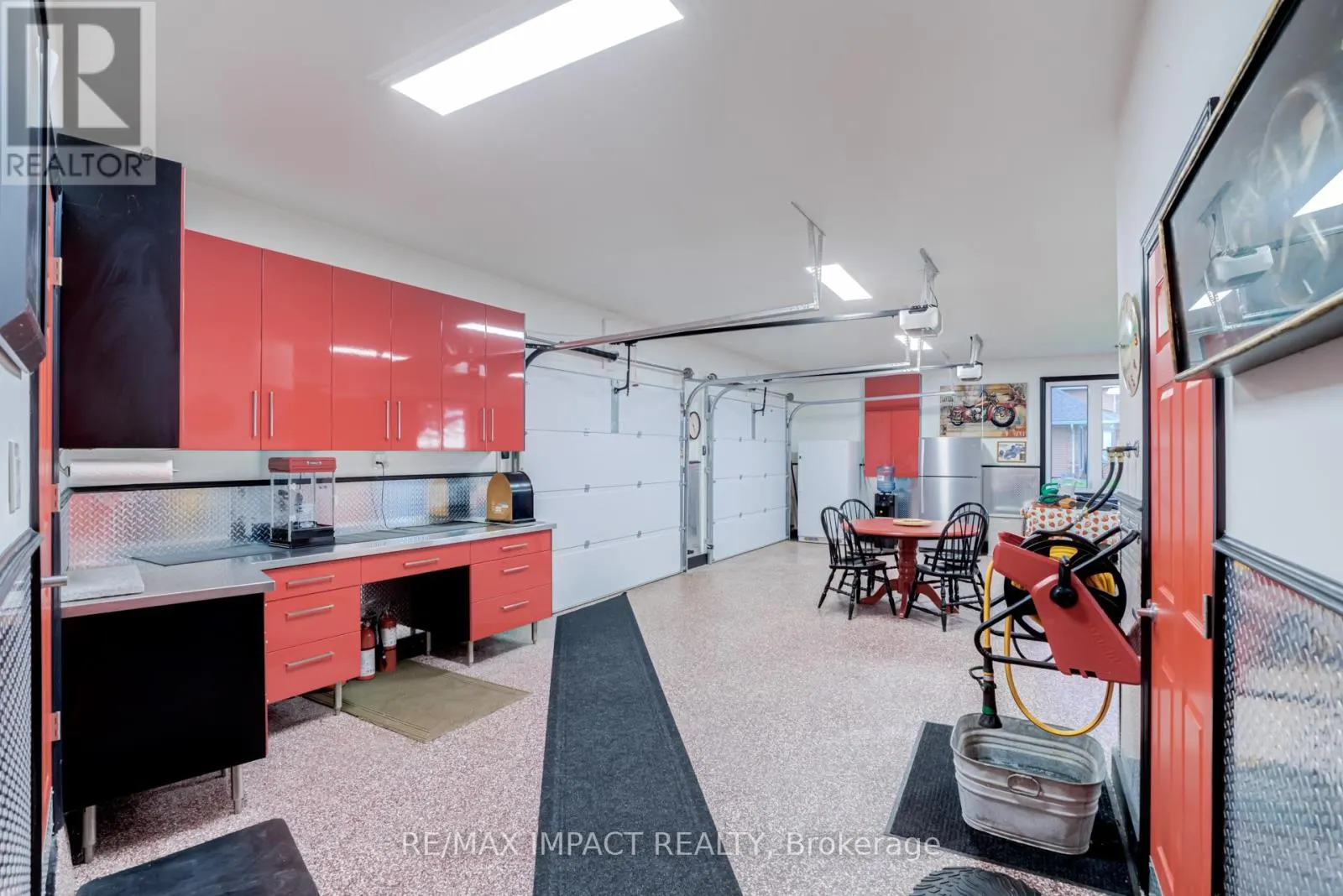 8 SYLVAN COURT