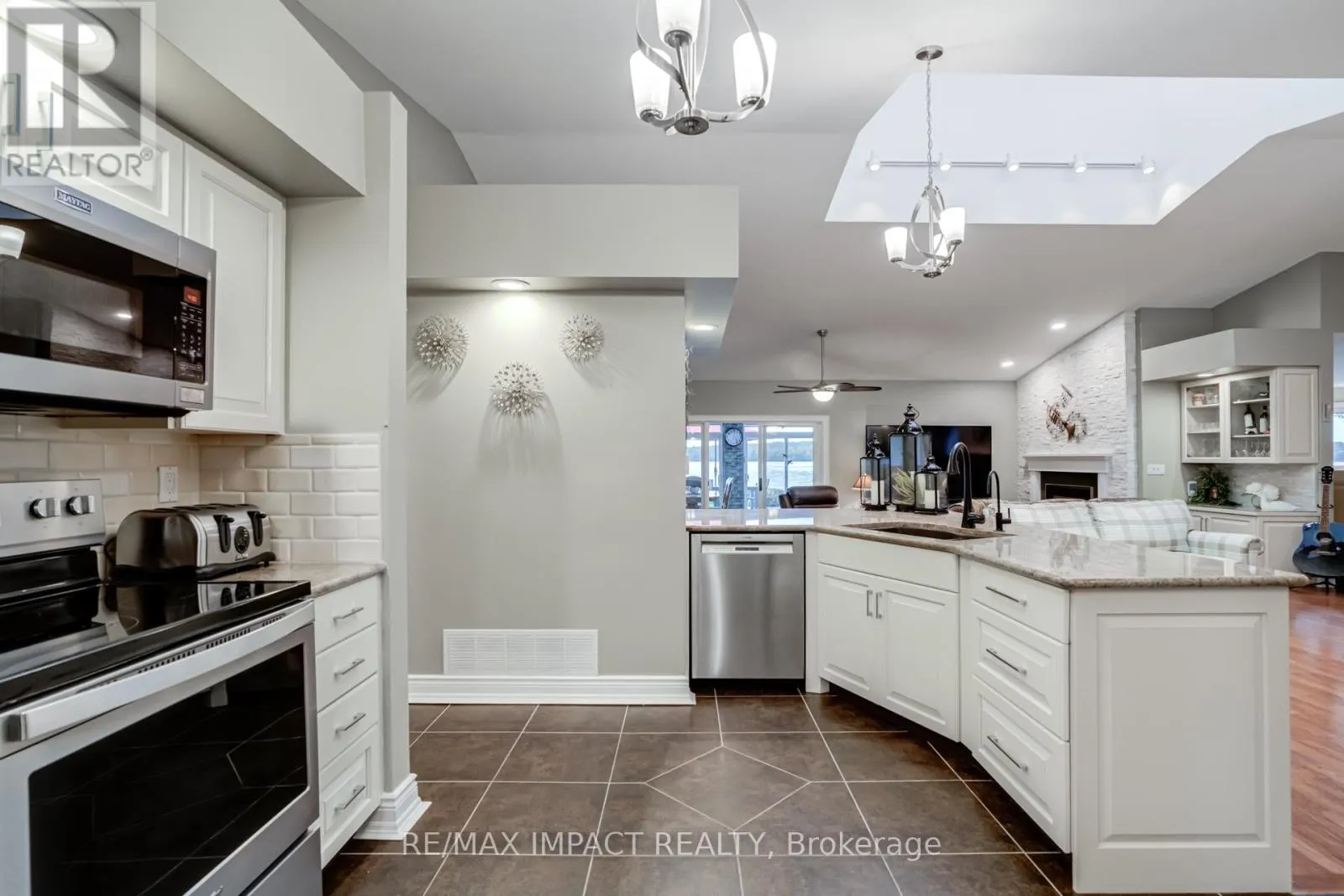8 SYLVAN COURT