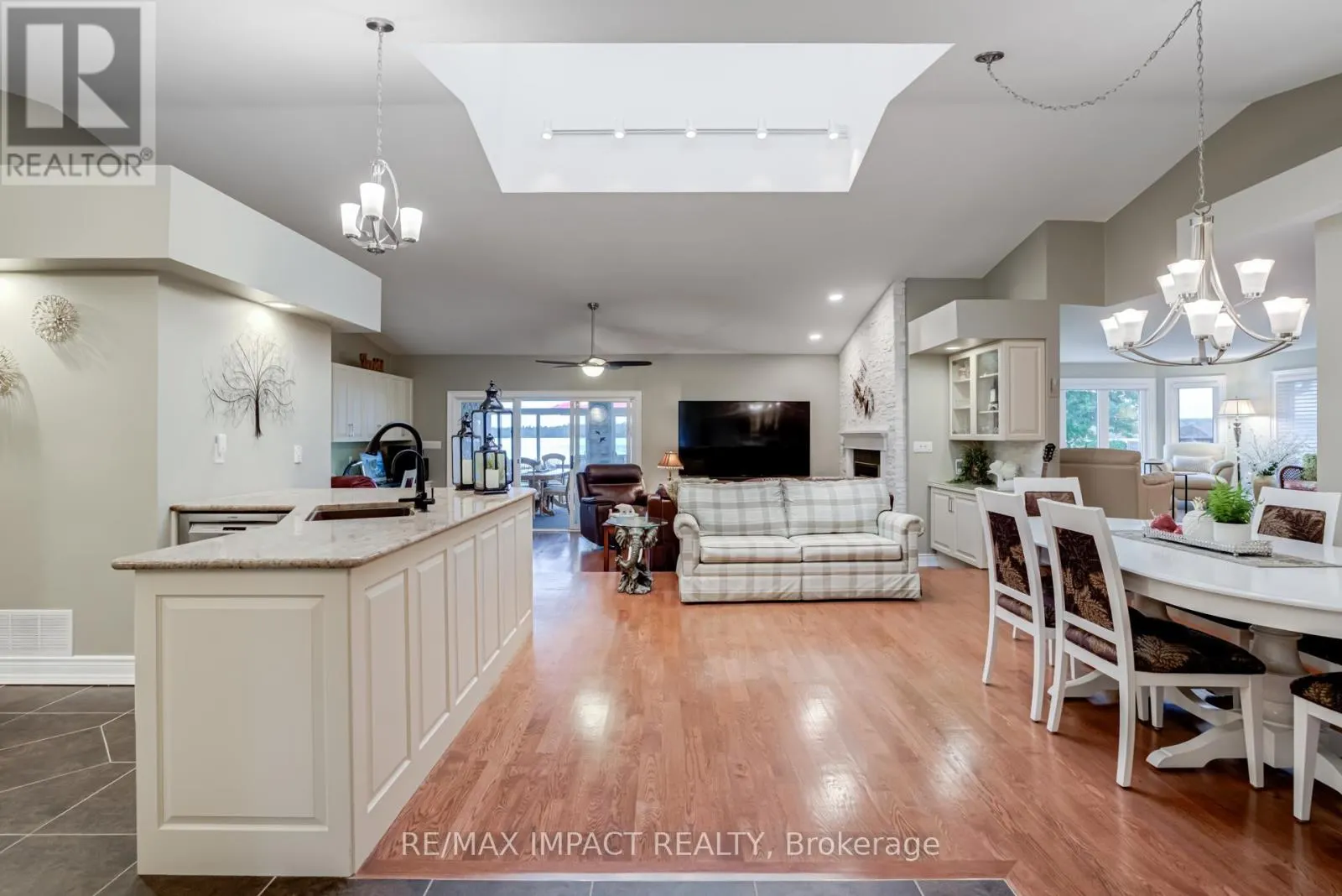 8 SYLVAN COURT