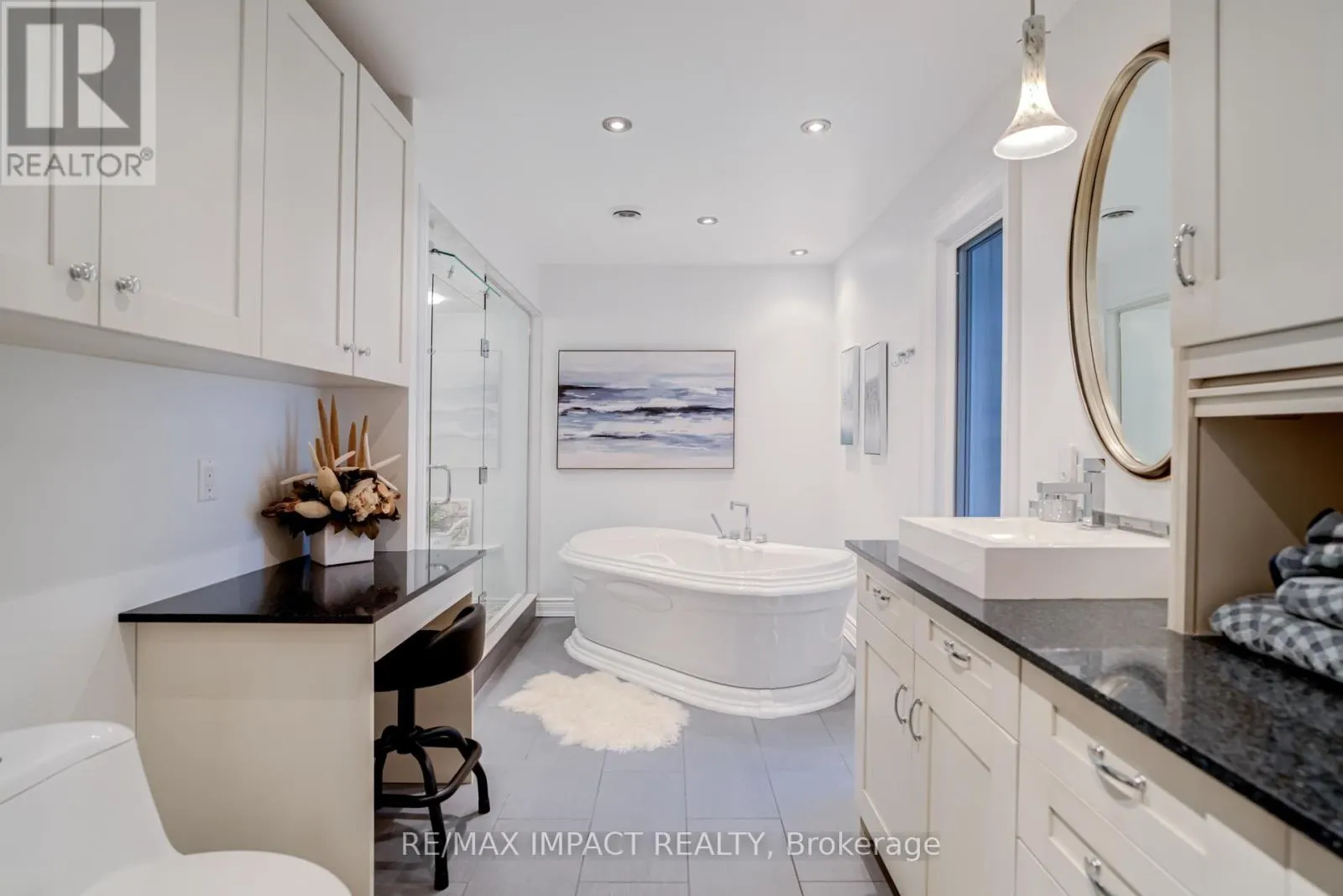 8 SYLVAN COURT