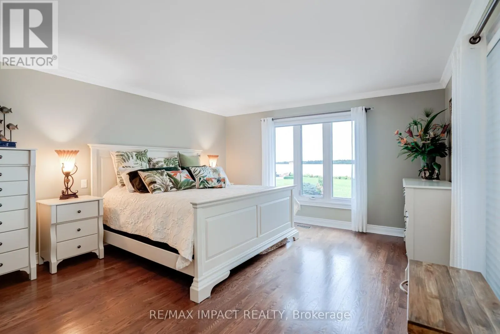 8 SYLVAN COURT