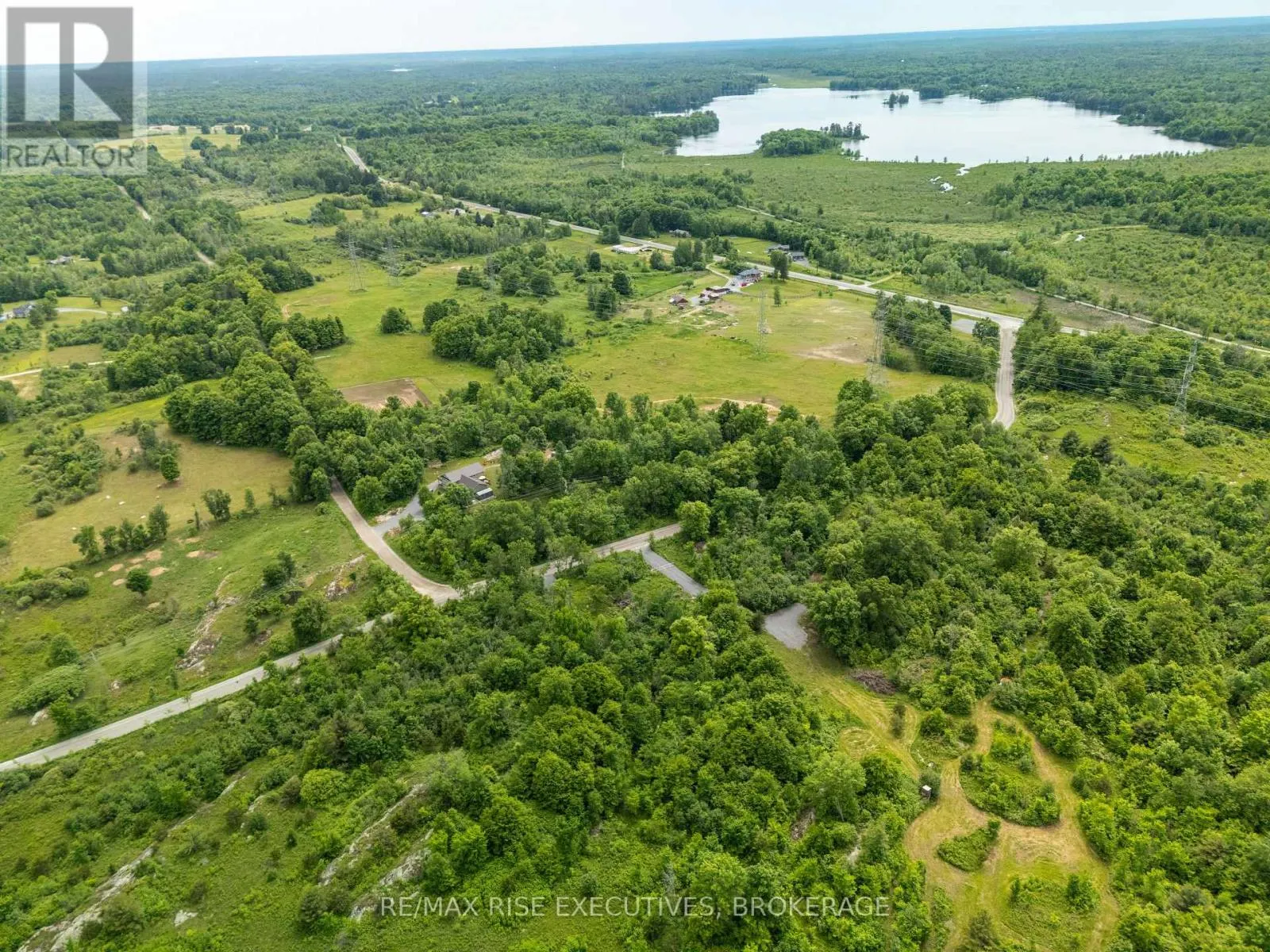 85 WHITE LAKE ROAD S