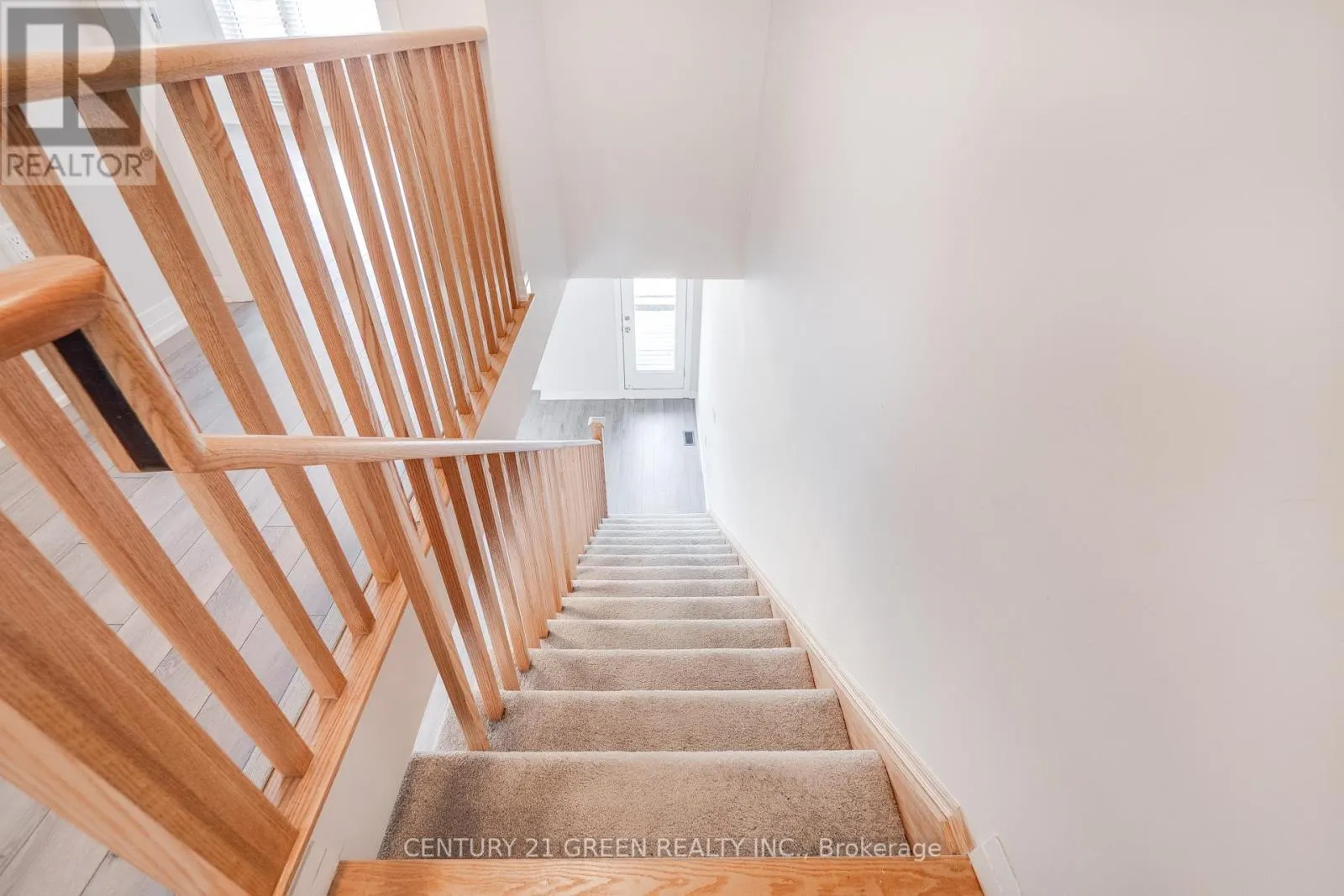 104 - 585 COLBORNE STREET