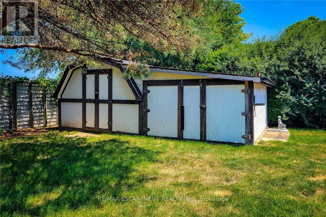 10 LINCOLN AVENUE