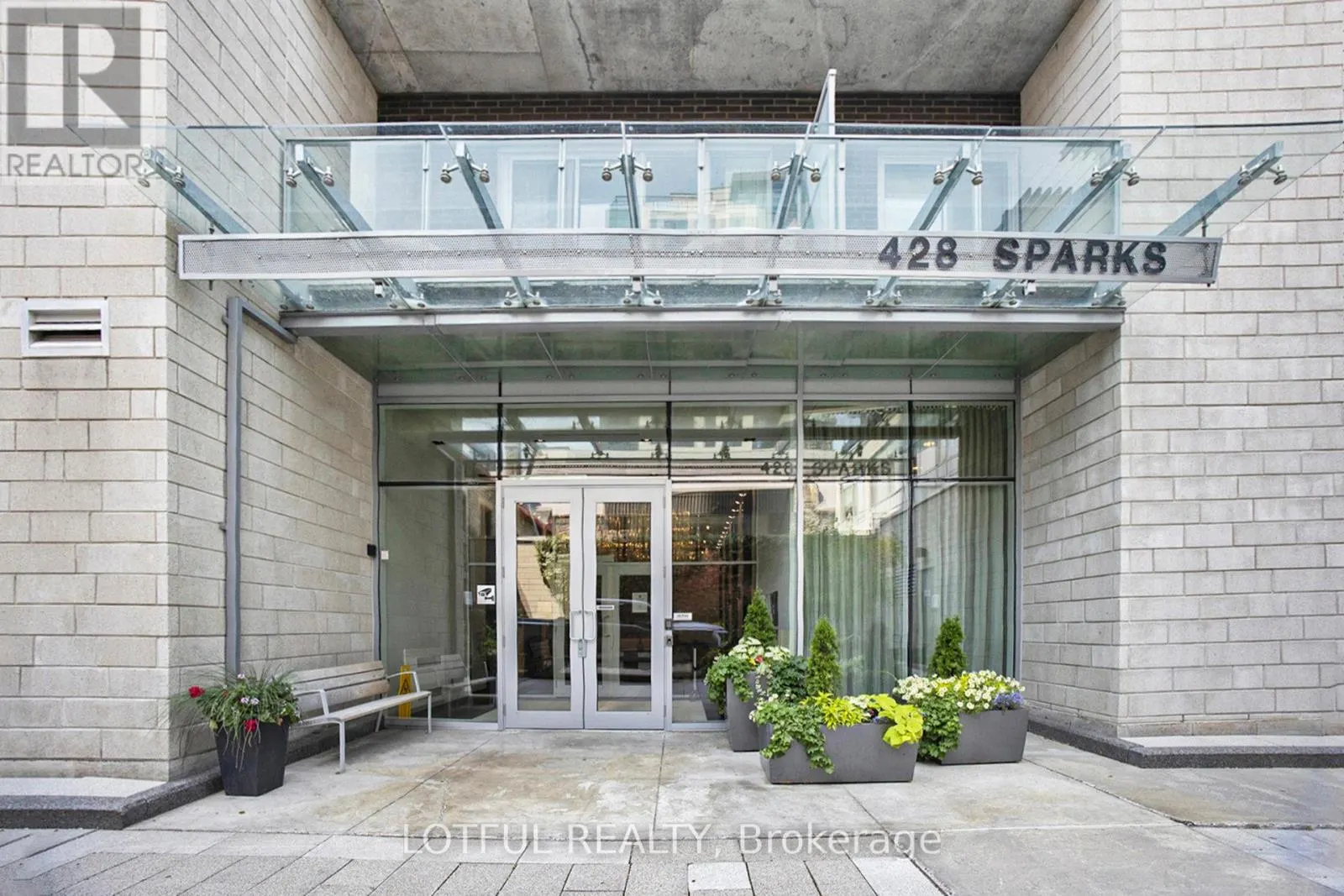 601 - 428 SPARKS STREET