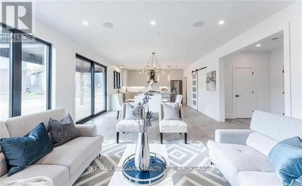 2782 CANADIANA COURT