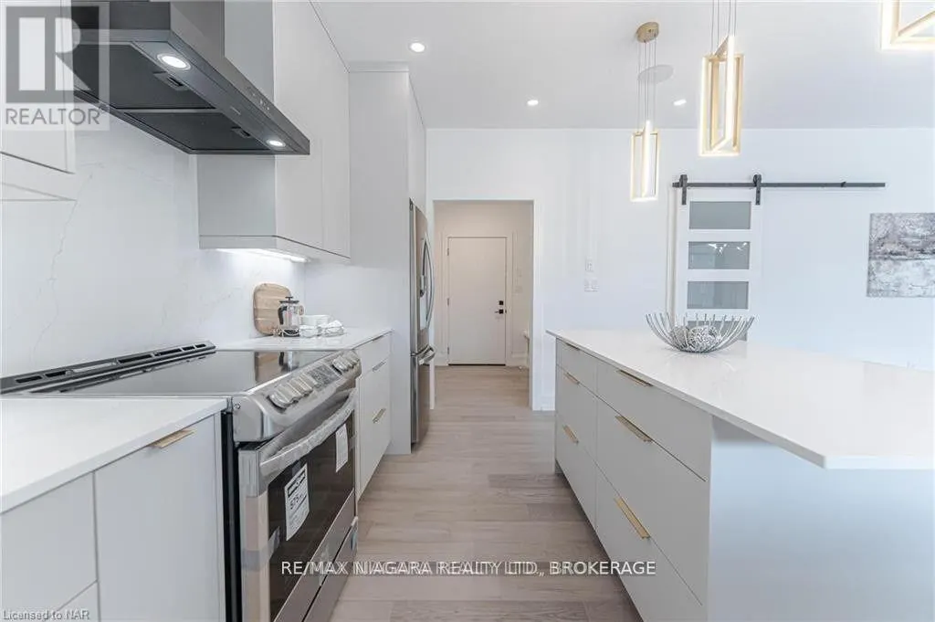 2782 CANADIANA COURT