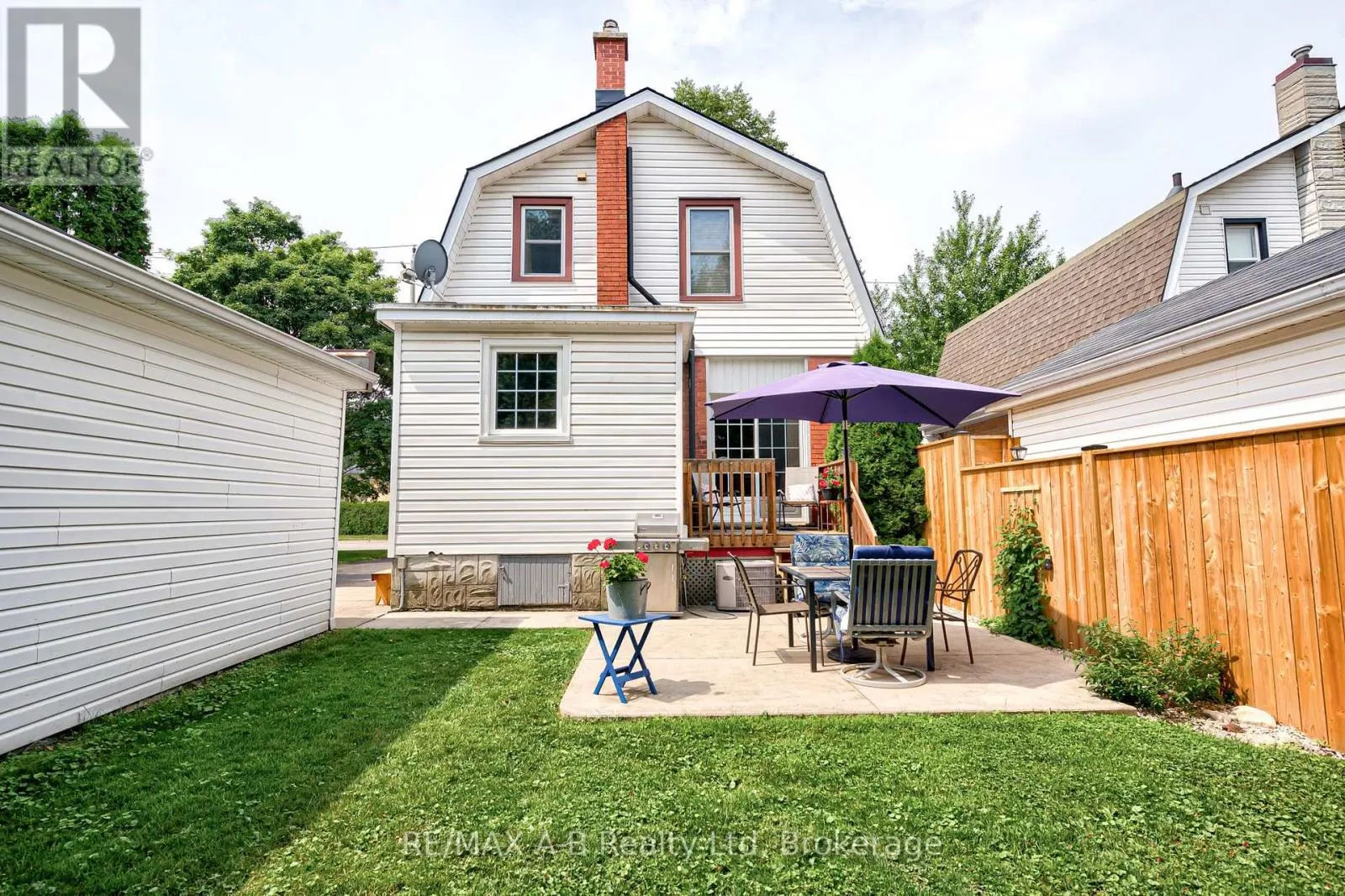 451 DOWNIE STREET