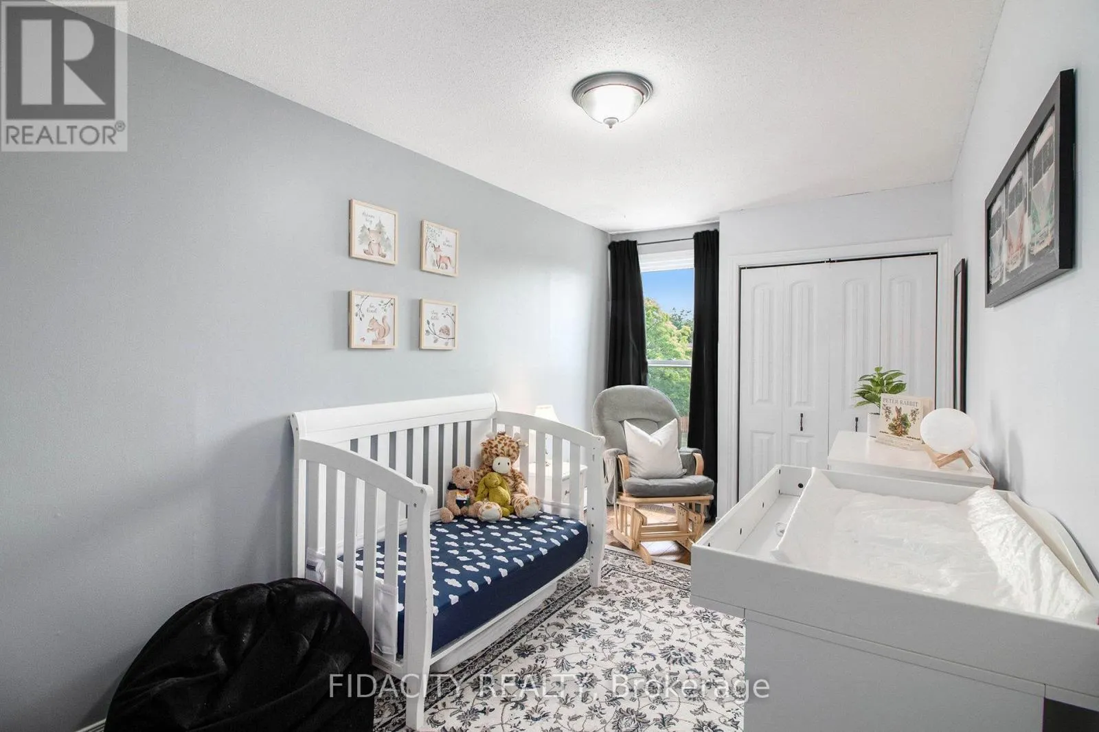 180 - 825 CAHILL DRIVE W
