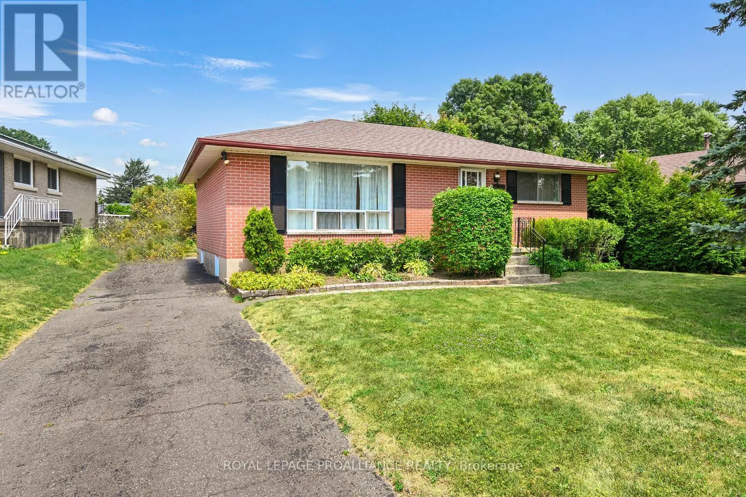 23 MANOR DRIVE