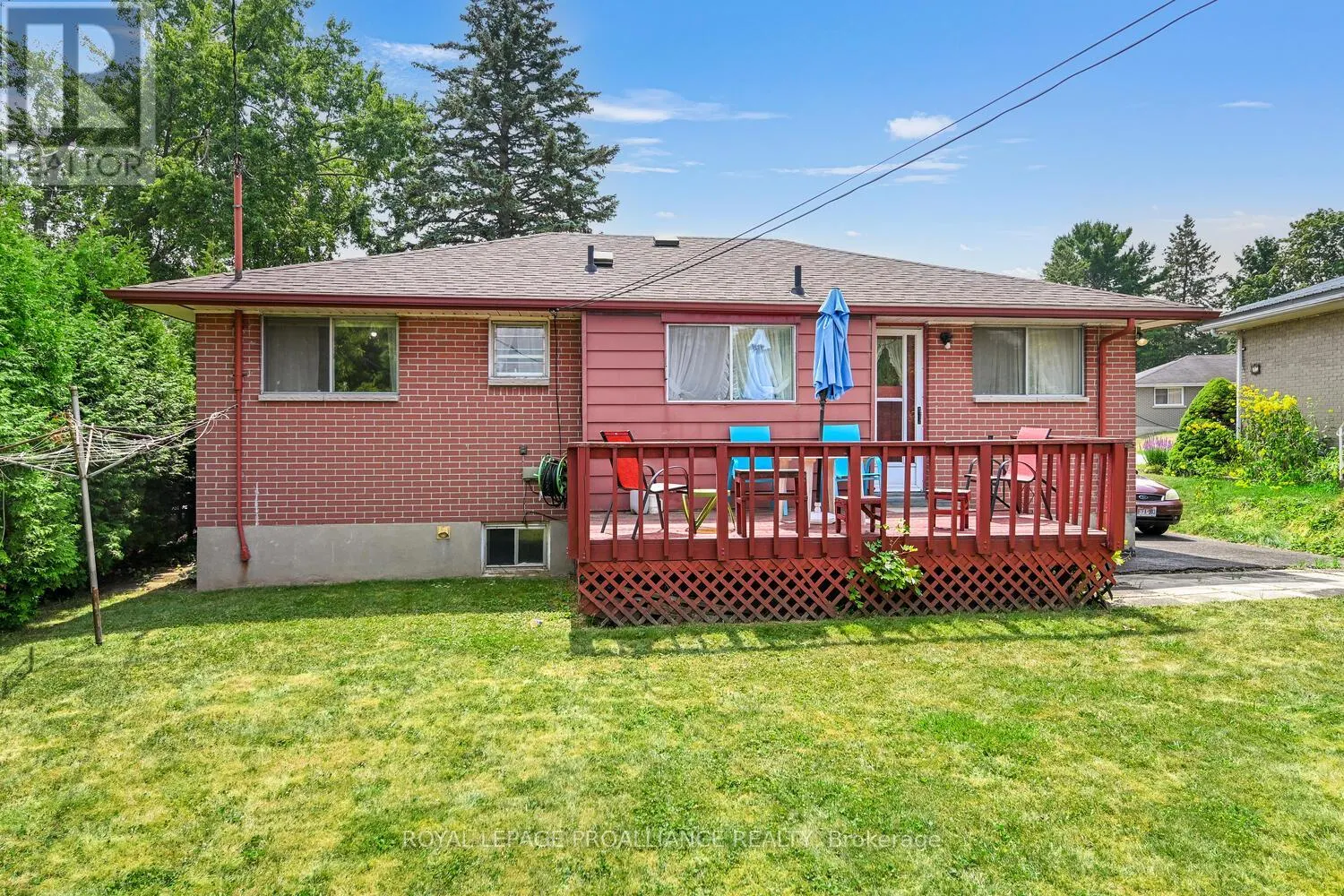 23 MANOR DRIVE