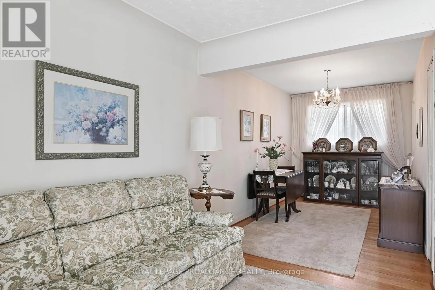 23 MANOR DRIVE