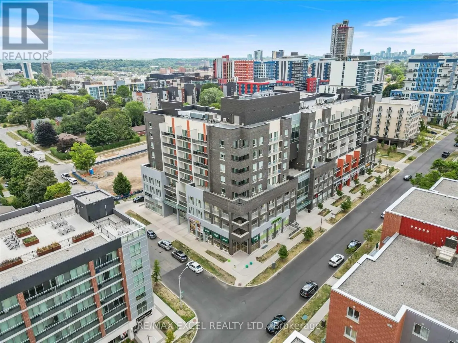 821 - 280 LESTER STREET