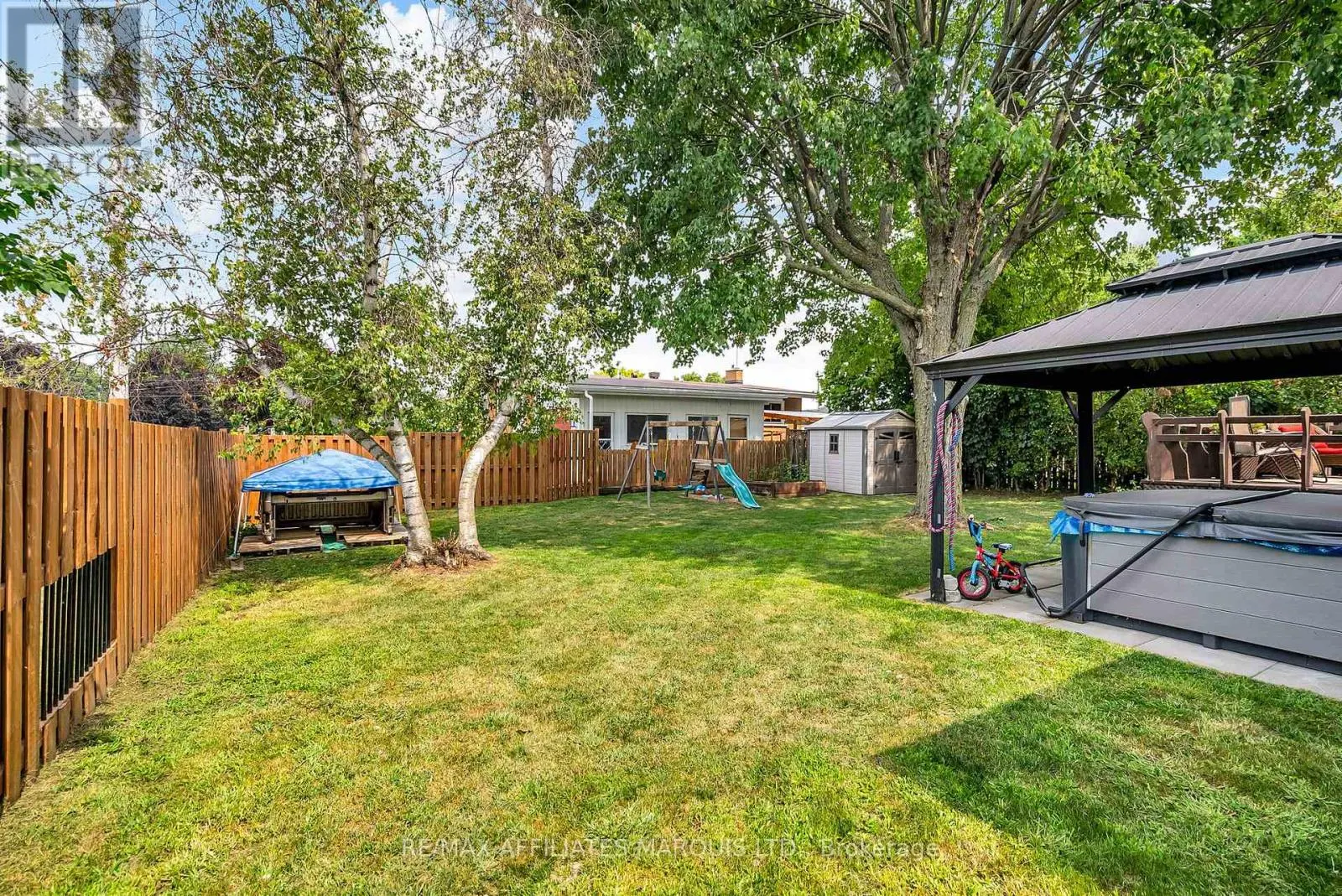 21 CRESCENT VIEW DRIVE